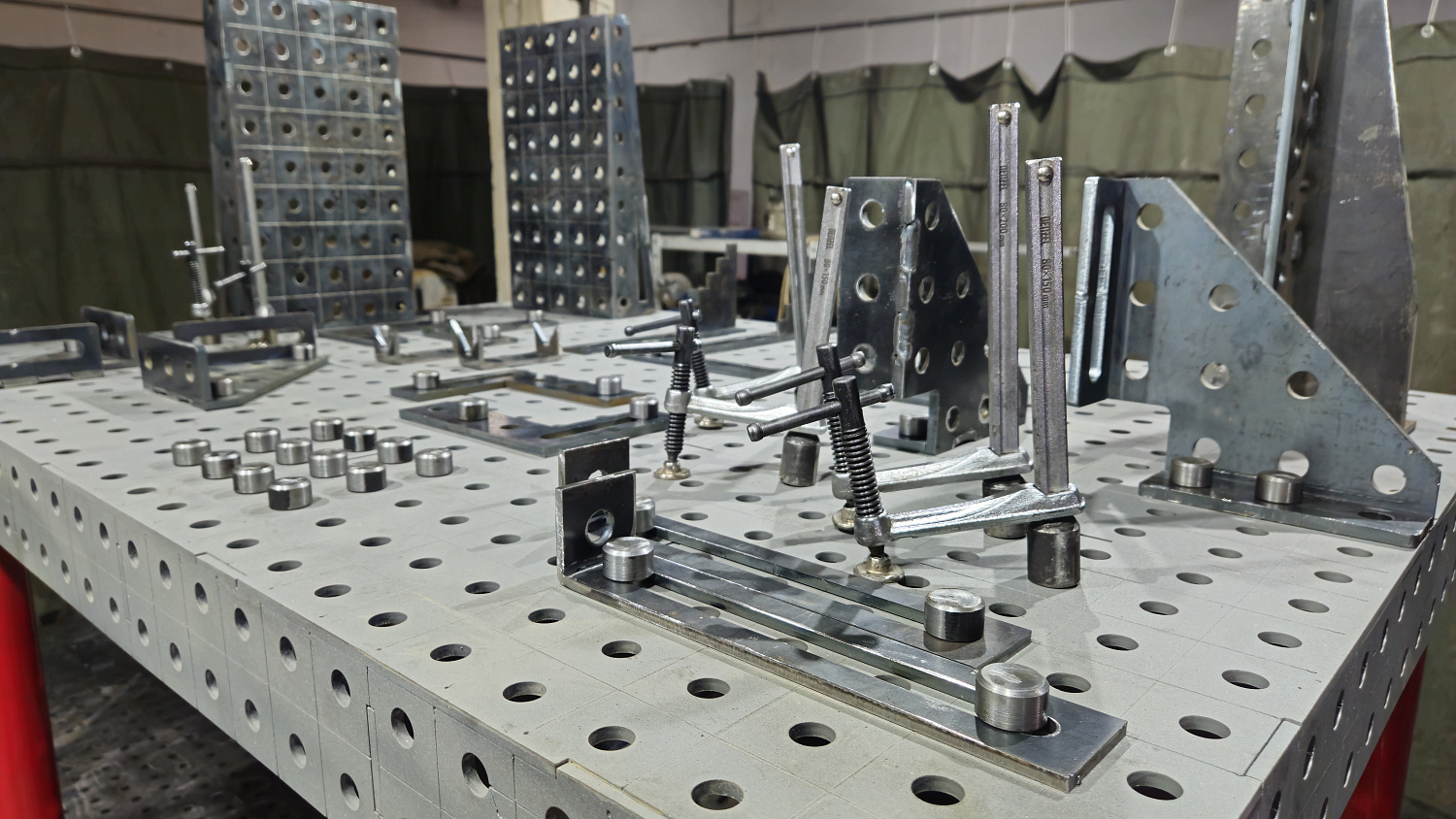 Сварочный 3D стол 2950х1450х150 8 мм (шаг 50х50)