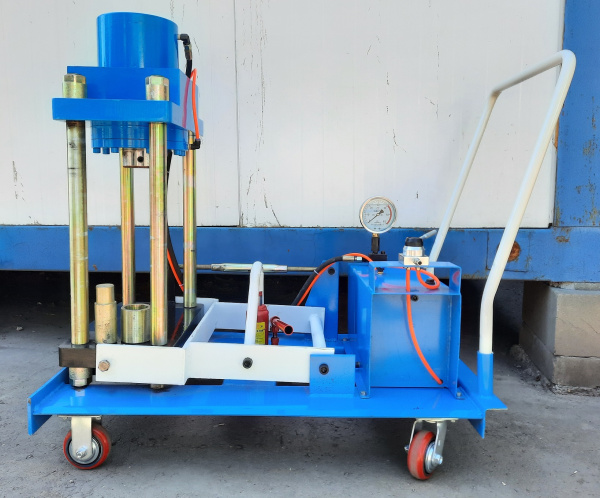 Съемник шкворней пневмогидравлический 150 т TS-150SP