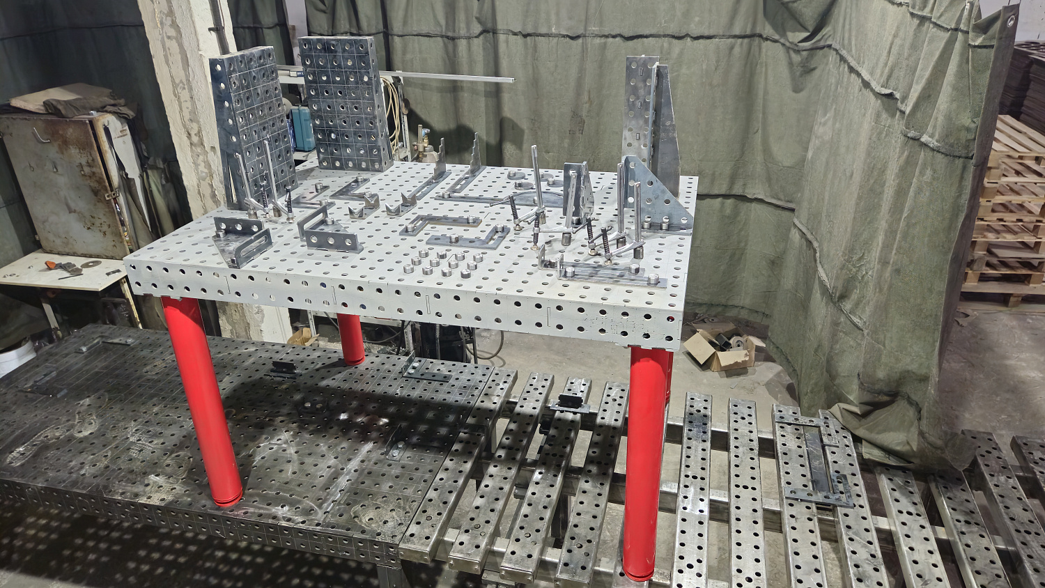 Сварочный 3D стол 2950х1450х150 8 мм (шаг 50х50)